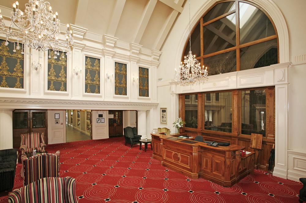Temple Gate Hotel Енис Екстериор снимка