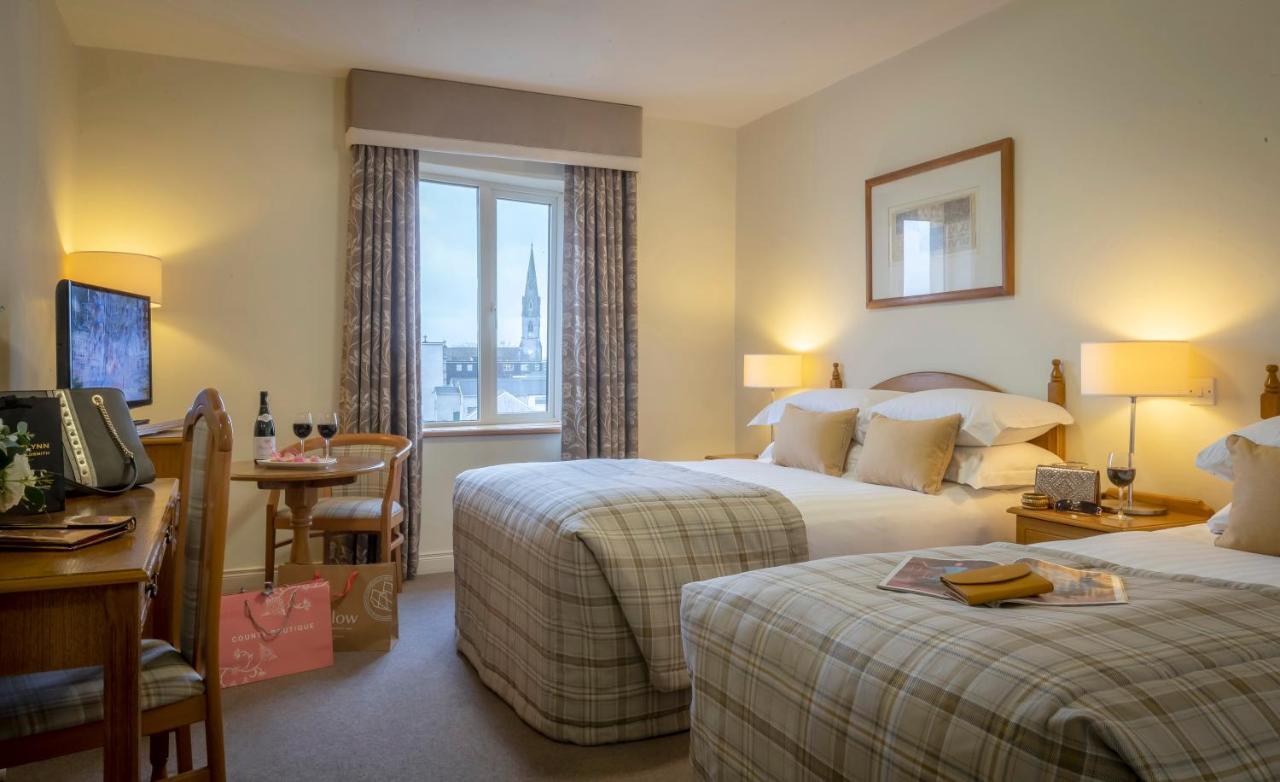 Temple Gate Hotel Енис Екстериор снимка