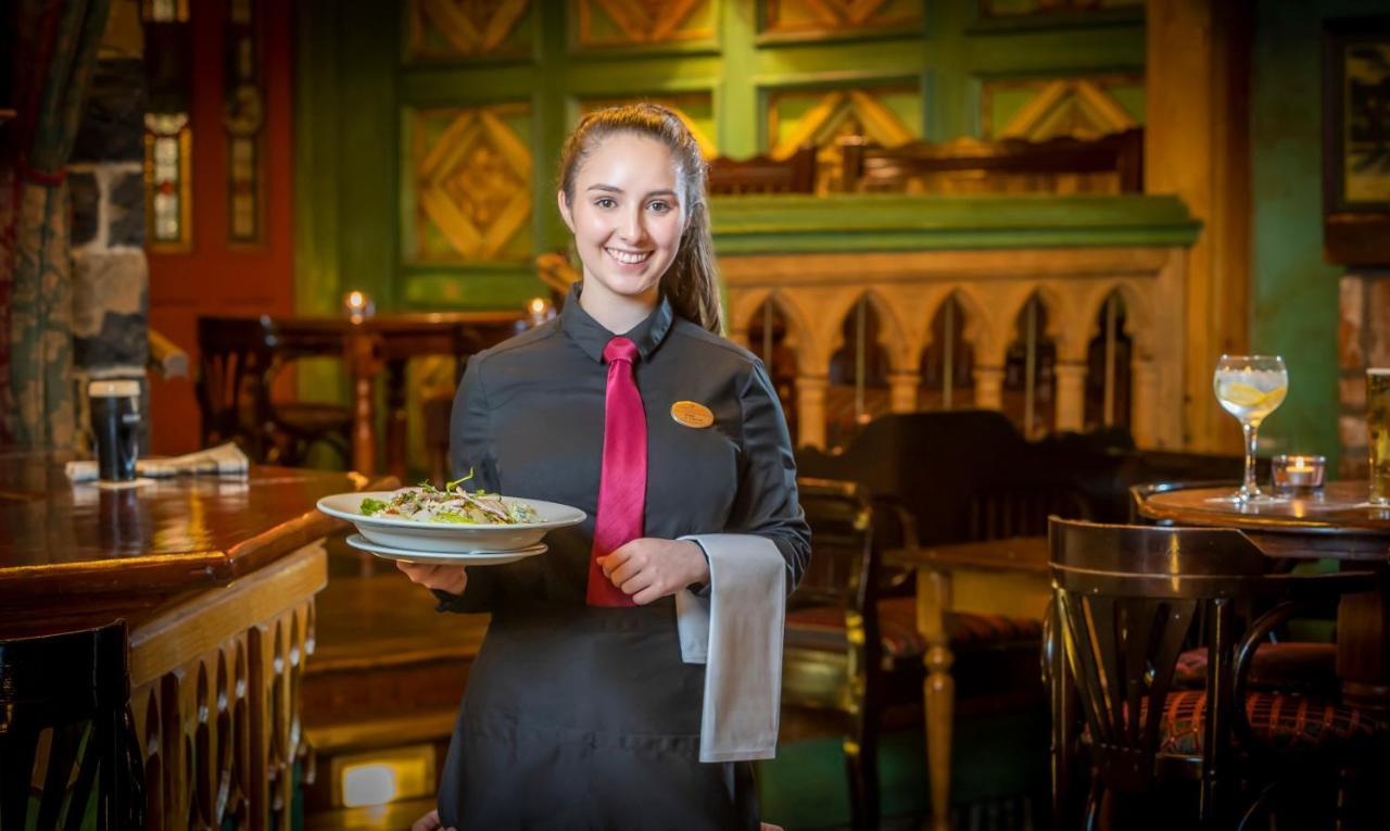 Temple Gate Hotel Енис Екстериор снимка